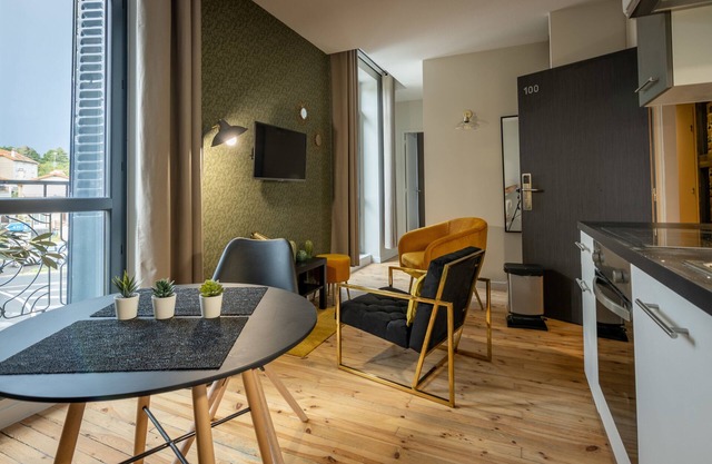 Appartement-2 personnes-de Luxe-SDB-Balcon