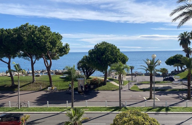 Appartement 40m2 vue mer sur la Promenade des Anglais