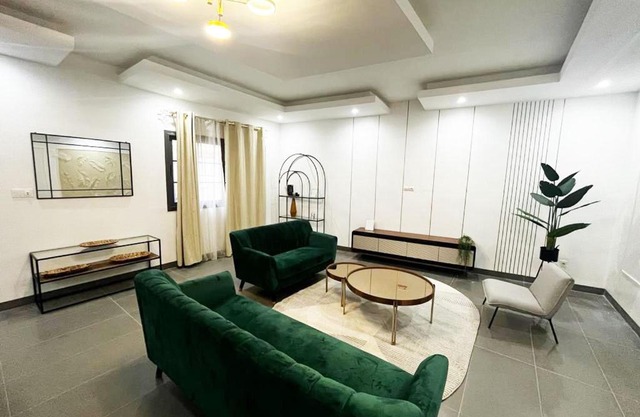 Monument De La Renaissance