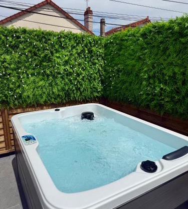 Appartement jacuzzi d'exception - proche Paris