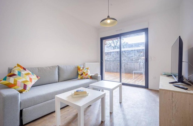 Appartement Neuf à Loudenvielle, 6 Pers, Proche Commerces et Ski, Terrasse Sud - FR-1-695-17