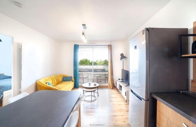 Appartement piscine + parking bregille