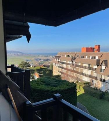 Appartement Vue mer et espaces verts proche Deauville Traveller Awards 2025