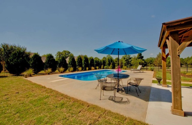 Apperson House-Pet Friendly - Pool -Space Camp