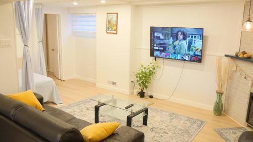 Applewood Gardens Apartment