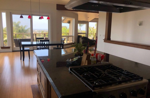 Approx 1800 sq ft executive/honeymoon/family suit with panoramic ocean views