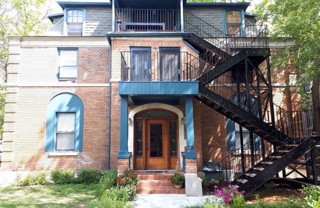 Apt. #6: Fabulous 1 bedroom at the Royale on Cedar. 13%hst & 6%MAT included.