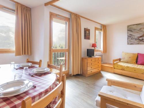 Apt Chaleureux Proche Pistes avec Balcon & TV - Montchavin - FR-1-181-2506