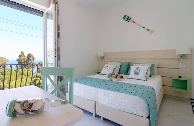 Aquamarine Relaxing Capri Suites JSuite Smeralda