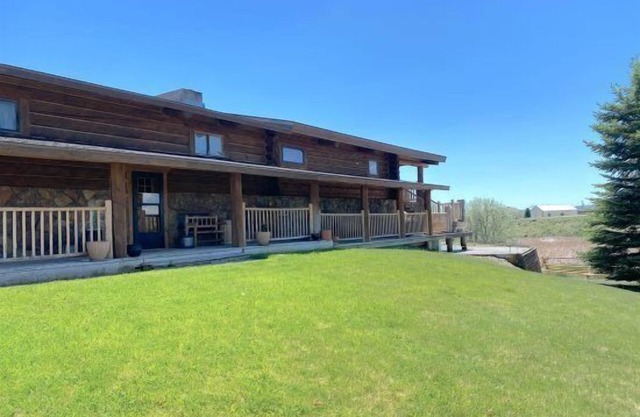 Arabian Lane Lodge Out of Town Getaway