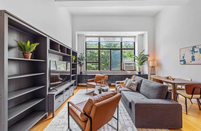 Arbor Loft by Rove Travel | 1BR Loft w/Shared Roof