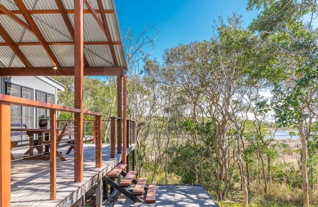 Arbour Lakeview Cottage