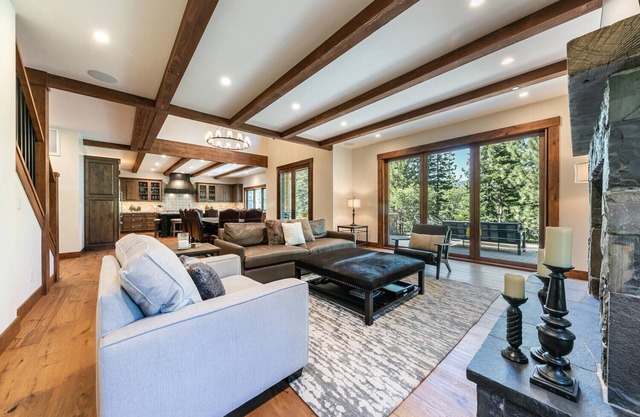 Arcadia Manor by Tahoe Getaways - Newly Built West Shore - 5 BR w Wet Bar, EV Charger & A/C