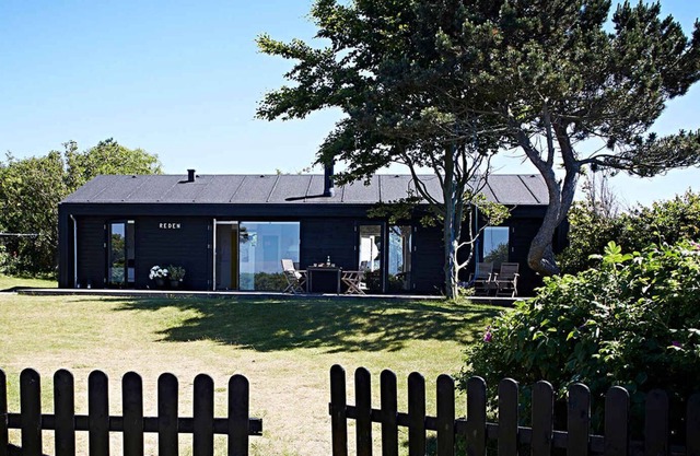 Architect-designed summer house with sea view