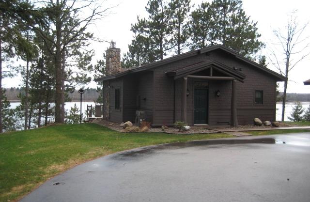 Architect Designed, Waterfront, One Bedroom Cabin Suite