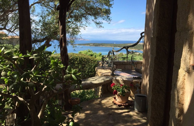 Architect-designed villa, spectacular sea views, pool