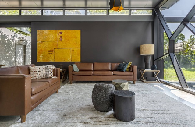 Architectural Luxury Home - Premier location in Hawthorn