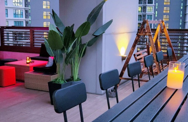 Arcoris SoHo by WeStay Hosting, Exclusive Private Balcony, Kuala Lumpur