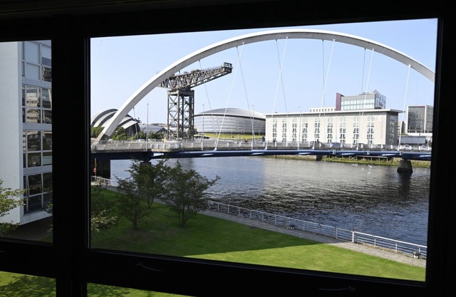 ArcView: SEC/Hydro 2 bed flat with amazing views & Parking
