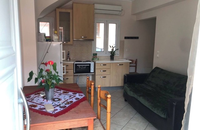Argostoli Port Studio 3 person
