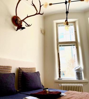 Art Nouveau - Jugend Talo in Helsinki Center Apartment