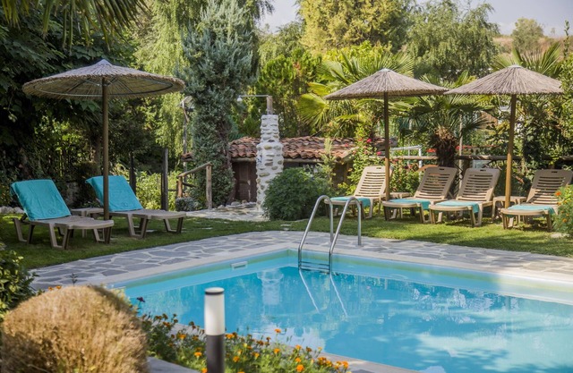 Artemis Goddess Nest - Aquatic Getaway