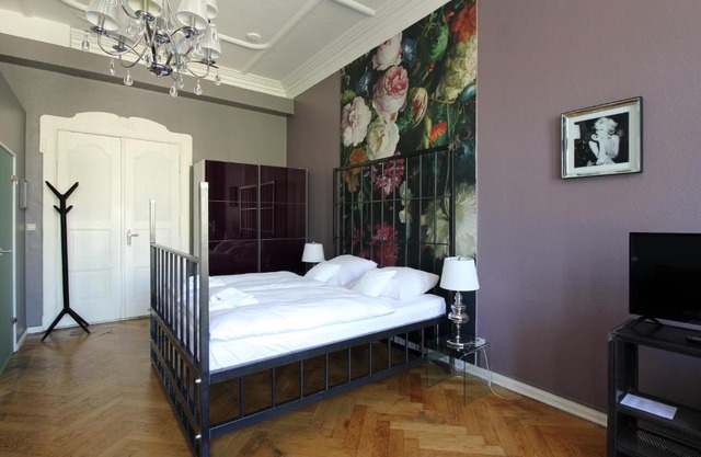 ArtHotel Connection