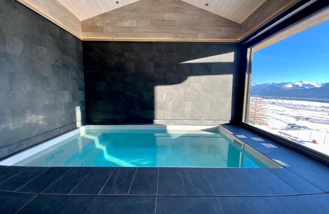 Artik chalet avec vue à 180 degrés et piscine