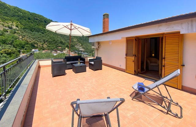 Arya's House - wi fi, air conditioning, sea view, parking