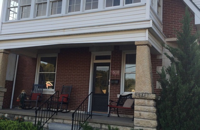 Ash Creek Guesthouse - Downtown Historic Hermann