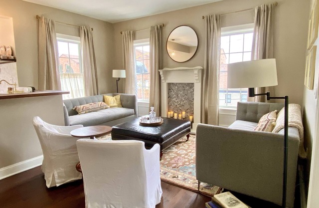 "Ashby-Randall": Riverview Getaway Downtown Mystic