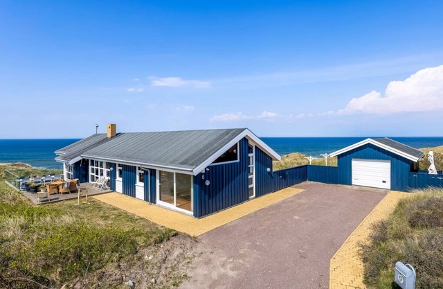 "Aster" - 150m from the sea by Interhome