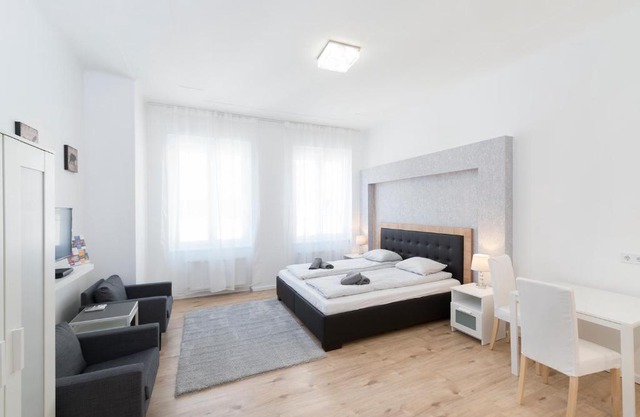 Astoria Flats 1