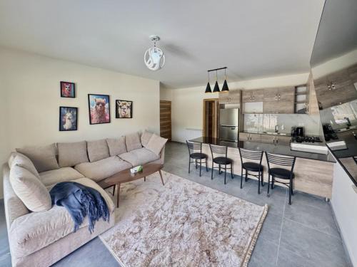 Astra Faqra 3BR w Pool and Balcony