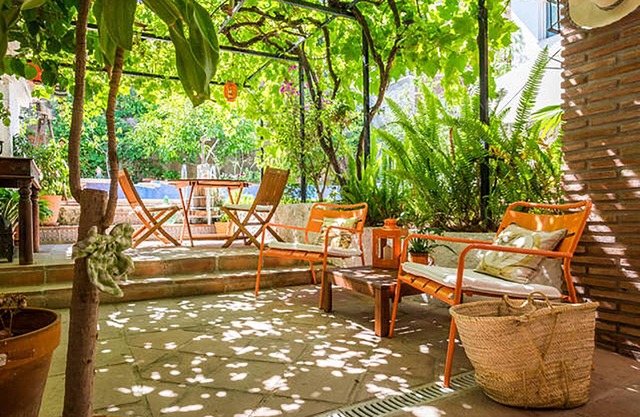 At Home Malaga Stay & Solo Travellers