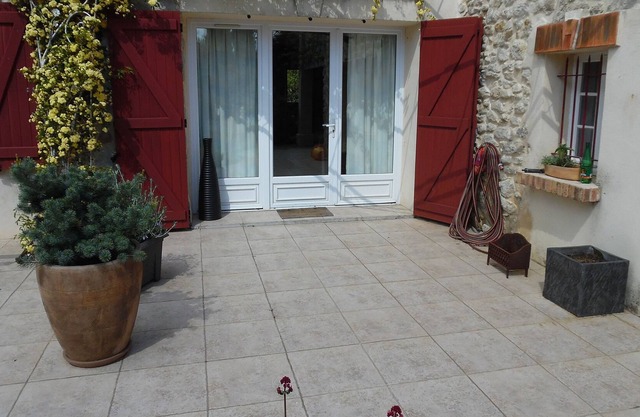 At the foot of the Cevennes, between mountain and sea