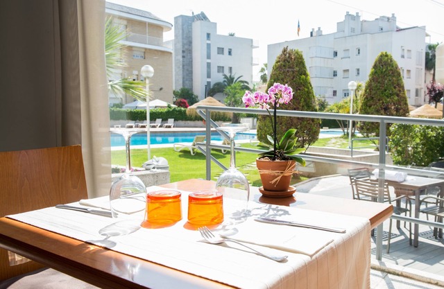 Atenea Park - Suites Apartments