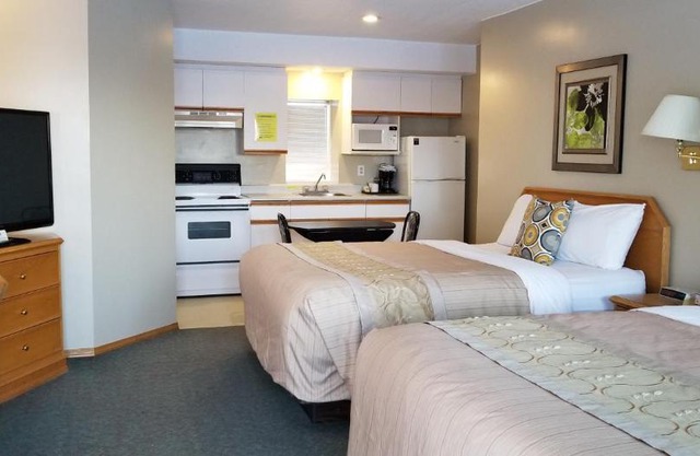Athabasca Lodge Motel