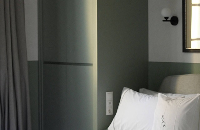 Athinaidos Bijoux Suite by K&K