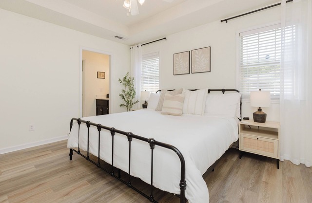 AtHome+1 Stay | Modern 3 BR | Family Friendly