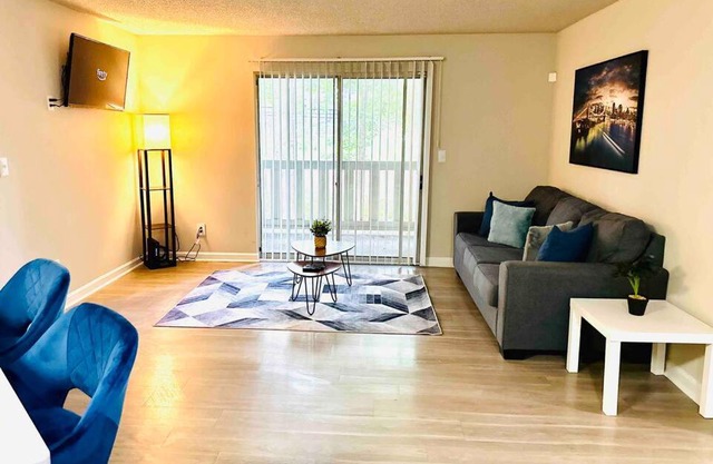 ATL Entire Apartment: 10 MIN to Everything!