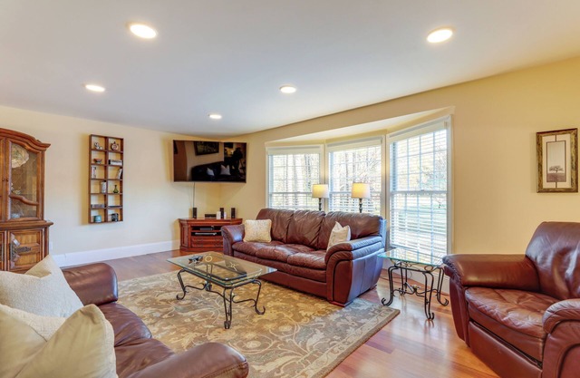Atlanta Abode w/Yard in a Tranquil Setting!
