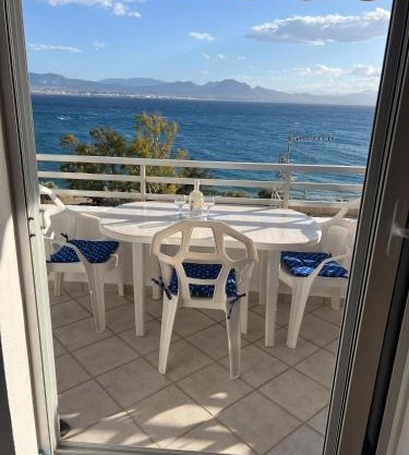 Atlas Apartment with Private Beach and SeaView Blue