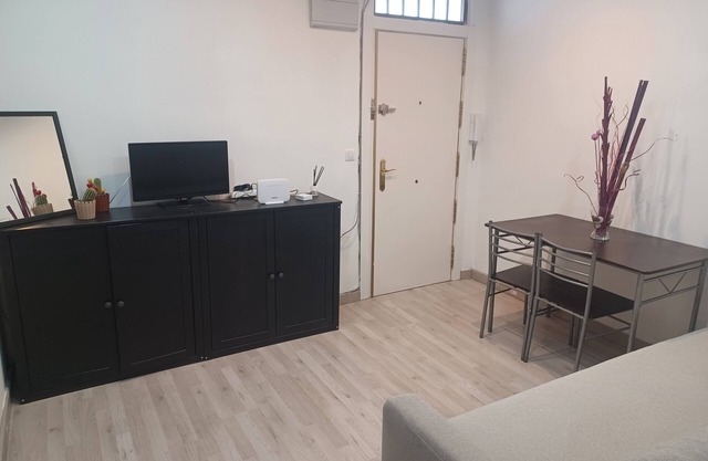 August offer! 2 bedroom apartment, centrally located, connected to subway, bus and train.