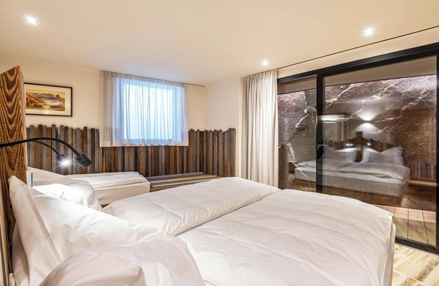 'AUMIA Apartment Opal' with Mountain View, Balcony & Wi-Fi
