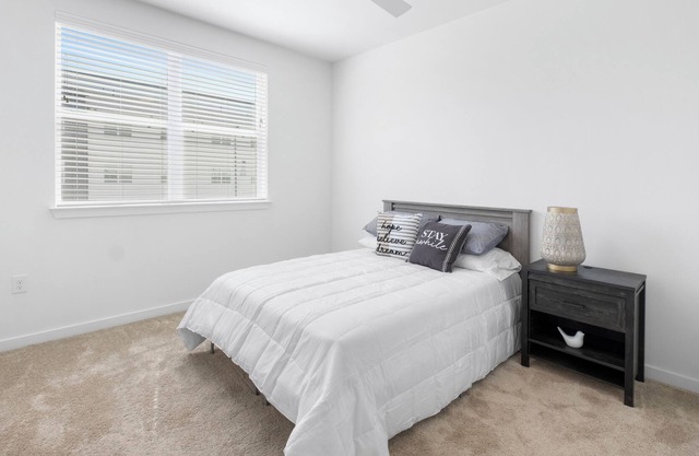 Austin Oasis 2BD/2BA with roll away twin bed