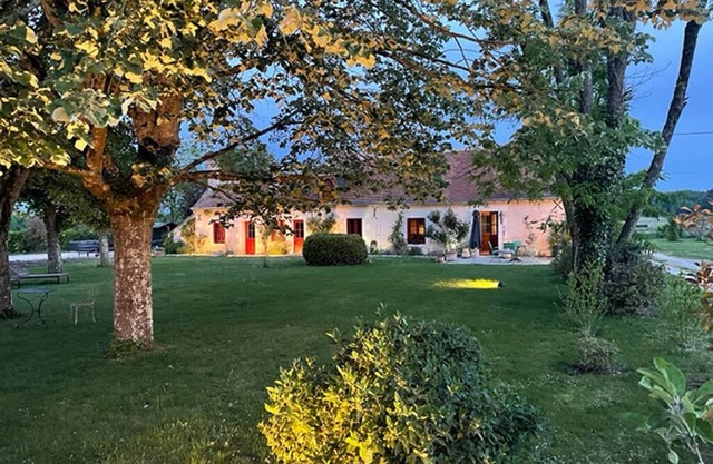 Authentic country house with swimming pool