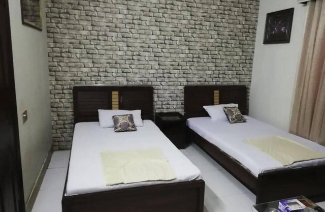 Autobahn Guest house