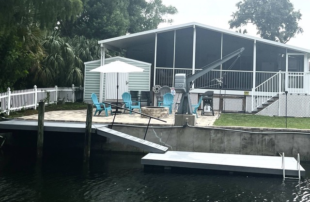 Available for Aug. & Sept. for scalloping 200yd paddle to the Weeki Wachee River