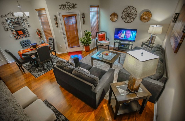 Avalon At Clearwater. Renovated, 2 Bedroom,2 Bath Condo. NEAR CLEARWATER BEACHES